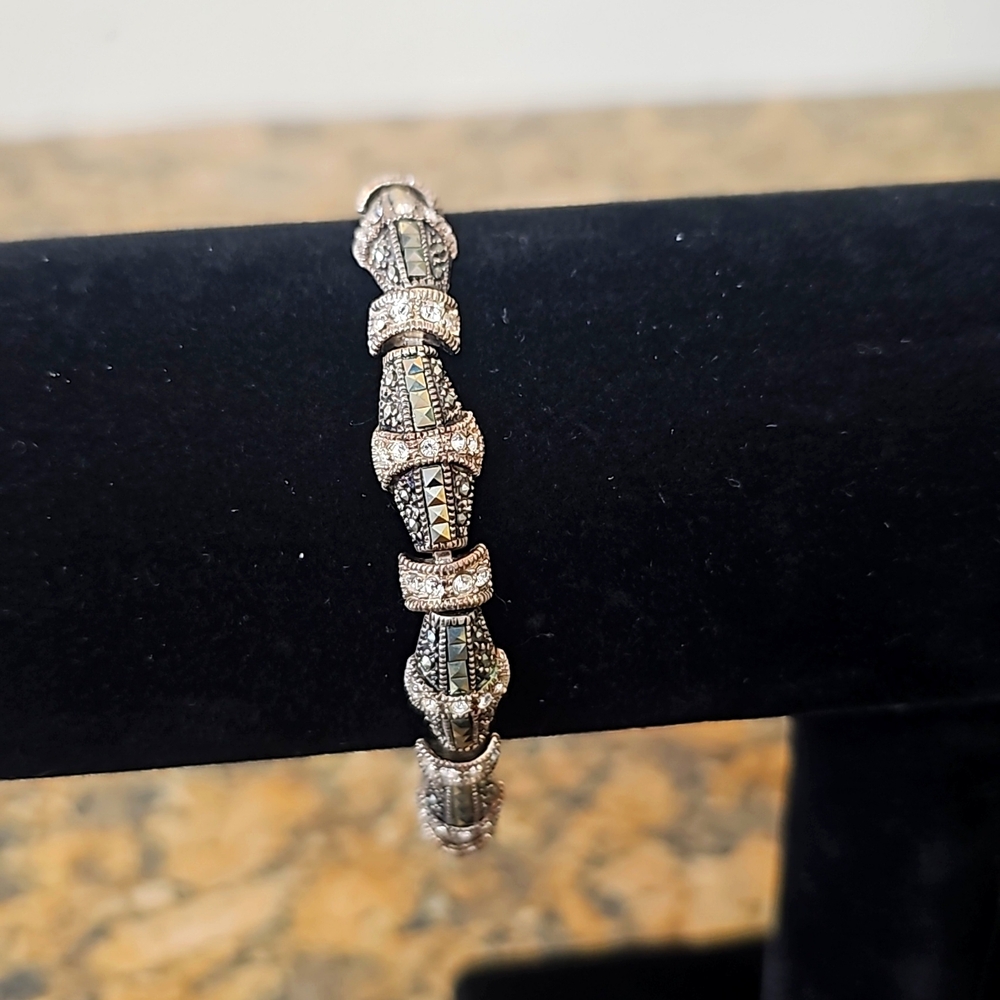 Beautiful nickel free sterling silver, marcasite and cz bracelet - Picture 1 of 5